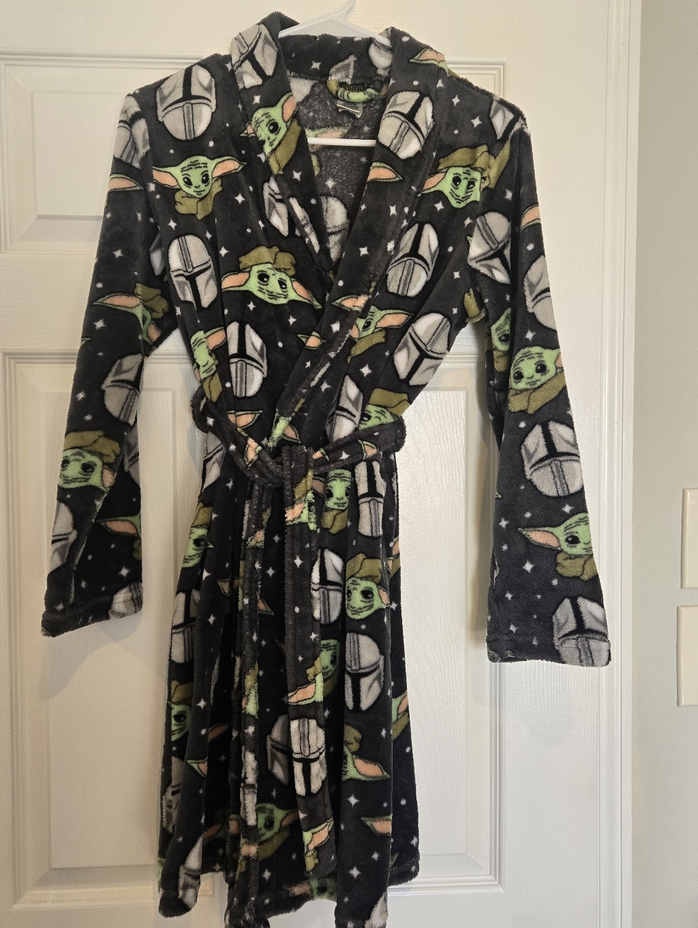 Star Wars Yoda/Mandolorian Plush Robe (Sz L 12/14)